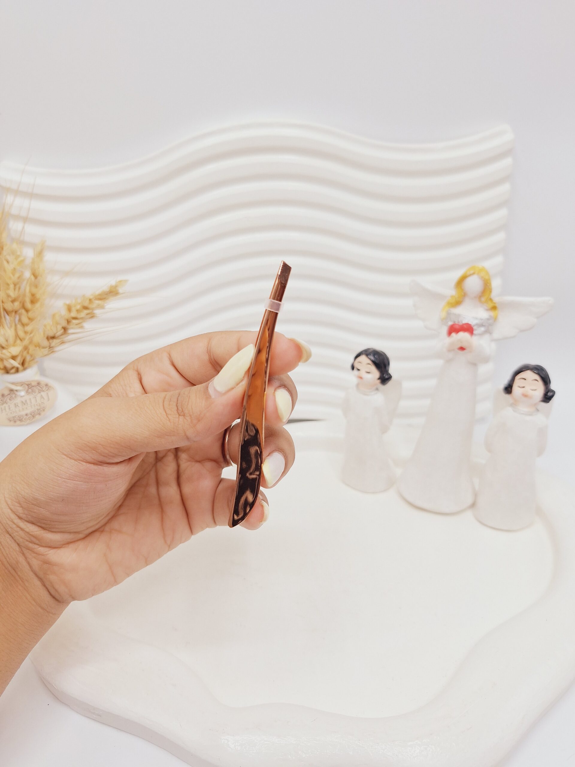 موچین زنانه دسته طلایی باریک (کیف قرمز)