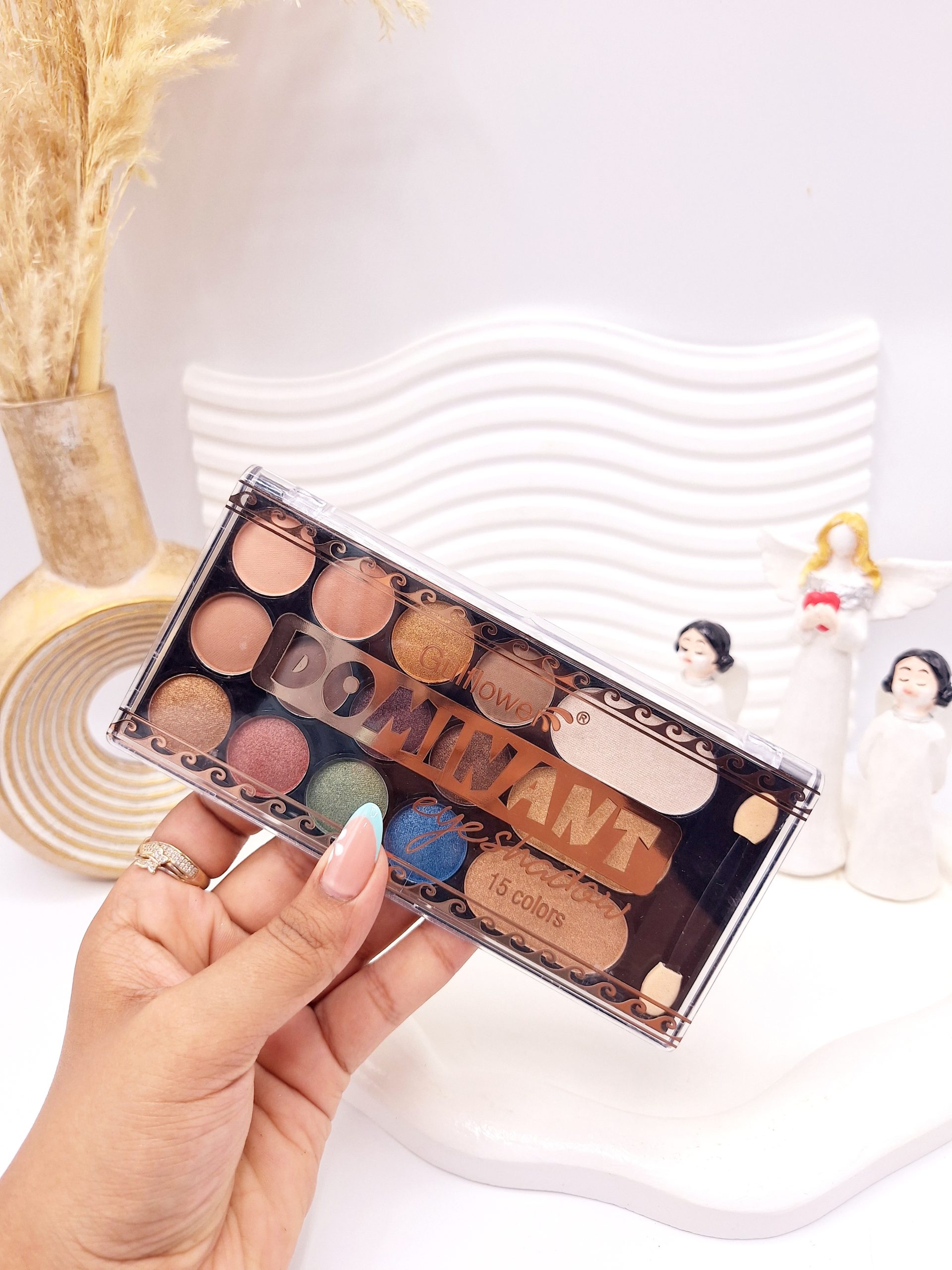 پالت سایه 15رنگ کاربردی برند Gulfower کد 523