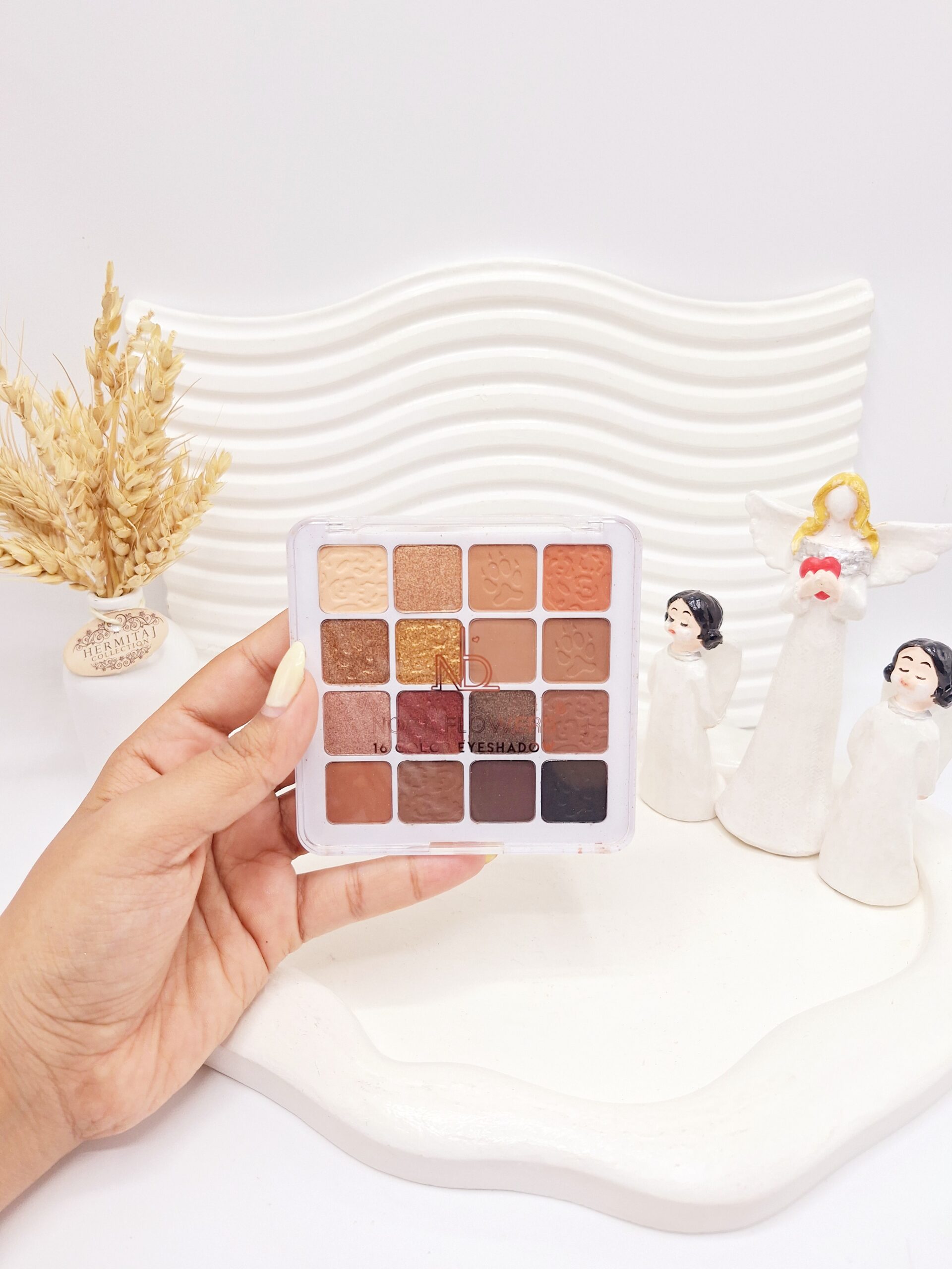 سایه چشم 16 رنگ NORA POWERS کد 2050