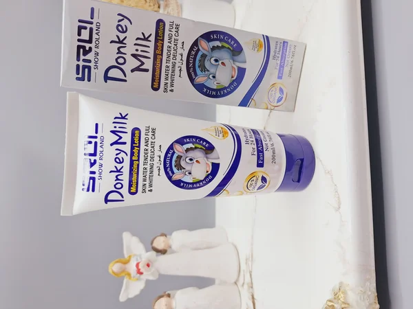 لوسیون شیر الاغ آبی سفید کننده بدن ‏SHOW ROLAND‏ کد R208