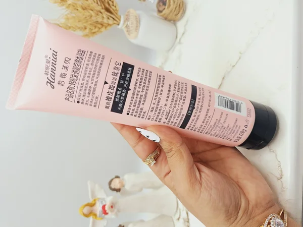 اسکراب و نمک بدن رایحه گل رز و شیر برند هانیای طرح خوک کد 4678