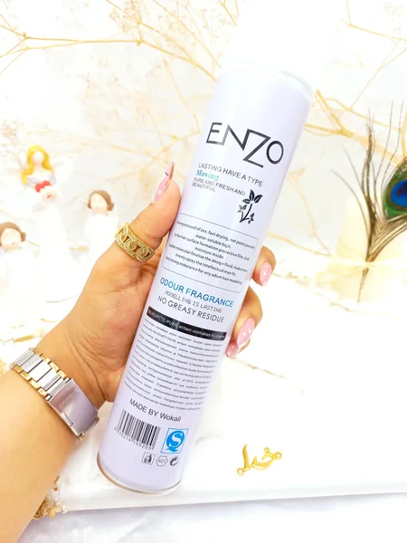 اسپری حالت دهنده مو انزو 425 میل بدون چربی ENZO کد 5200