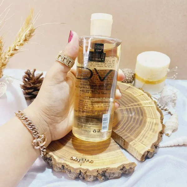 تونر ضدلک و روشن کننده ویتامین سی سنانا 300 میل | پخش عمده