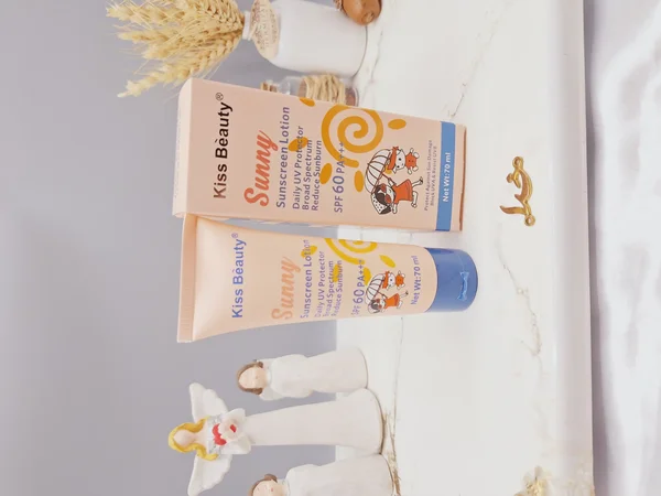 لوسیون ضد آفتاب بچه با ‏SPF 60 مناسب استفاده روزانه برند Kiss Beauty کد 7160