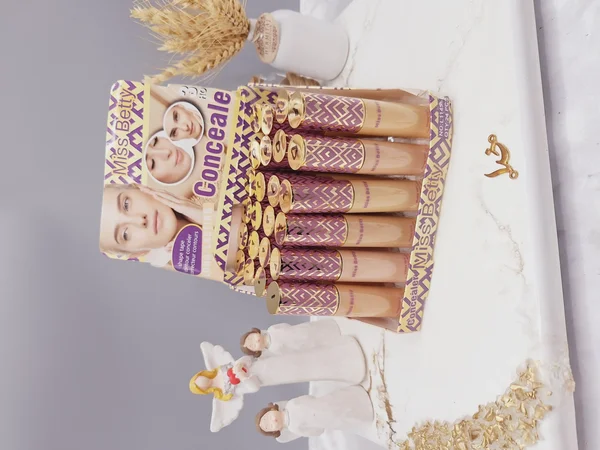 کانسیلرزیرچشم برند میس بیوتی MissBetty مناسب پوشانندگی عیوب صورت کدL1145