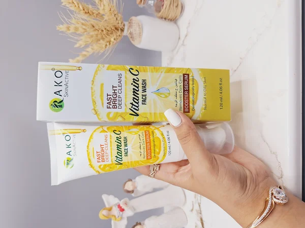 فوم براش دار سفیدکننده و تمیز کننده عمیق پوست عصاره ویتامین سی راکو RAKO اصلی کد RK1095