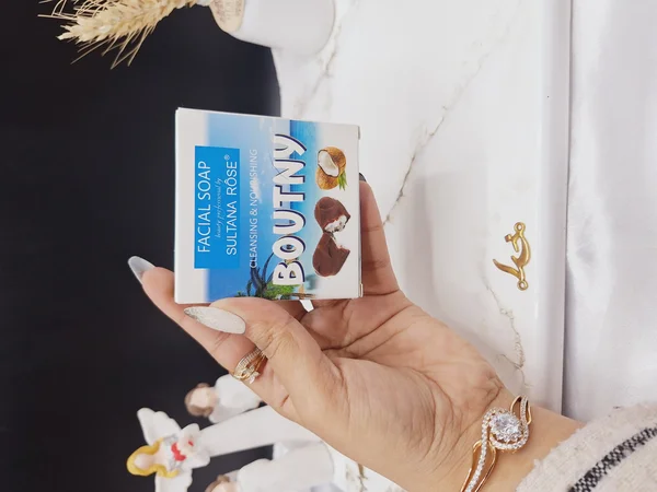 صابون صورت پاکسازی و تغذیه پوست شکلات نارگیلی برندسلطان رز SULTANA ROSE کد SA_172