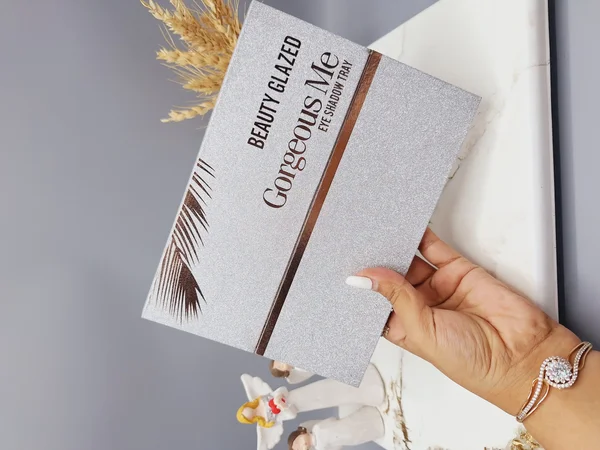 پالت سایه بیوتی گلیتز مدل Gorgeous  فوق العاده شیک و خوش رنگ کد 5668