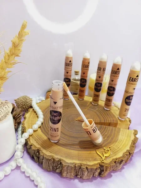 کانسیلر مایع پرطرفدار دو کاره همراه (پاک کن) برند هدی مات می HUDA MATTE ME کد S022