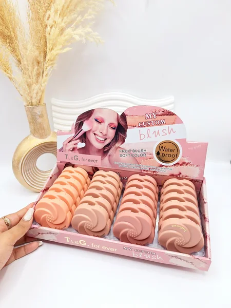 رژ گونه طرح گل پیچشی برند for ever با فینش مات کد TG-561