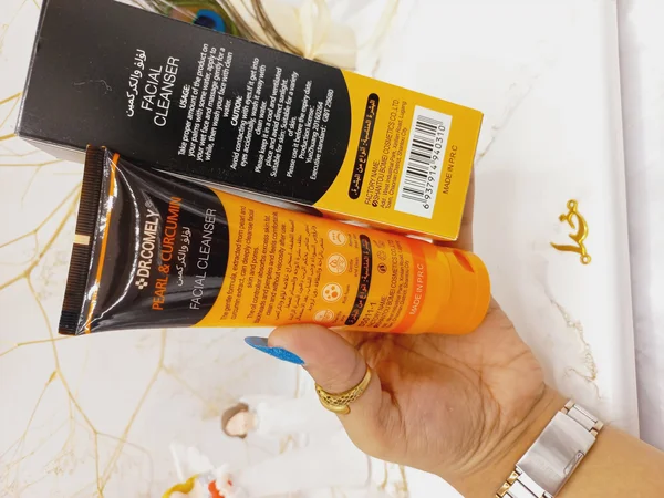 فوم شستشو عمیق منافذ مروارید دکتر کاملی کدD5011