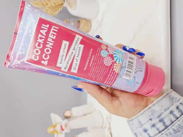 لوسیون عطری فوق العاده خوشبو و آبرسان برند فیلوسوفی حجم 236 گرم مدل COCKTAIL &amp;CONFEMI کد 2759