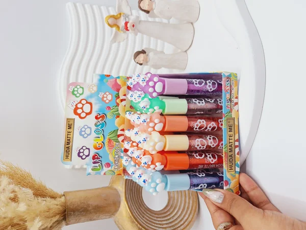 برق لب زیبای طرح پنجه خرسی برند هدا مات می کد 369