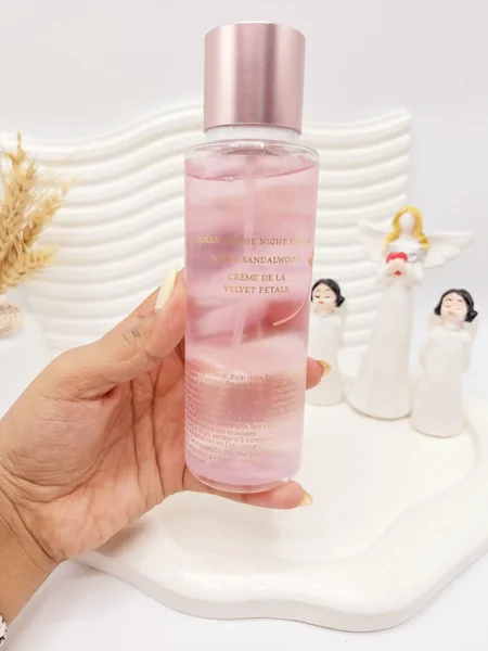 بادی اسپلش 250 ml ویکتوریا سکرت مدل Velvet Petals LA CRÈME اورجینال