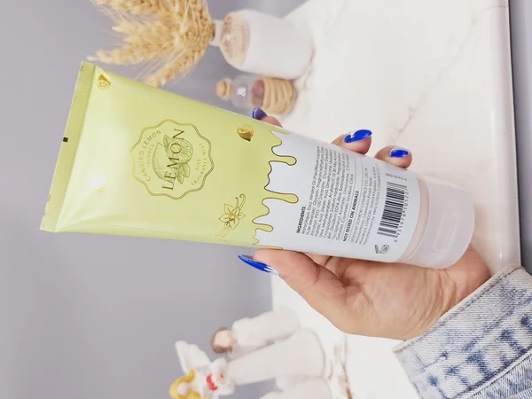 لوسیون عطری فوق العاده خوشبو و آبرسان برند PINK IN SWEET حجم 236 گرم مدل CANDIED VANILLA SORBET کد 5227