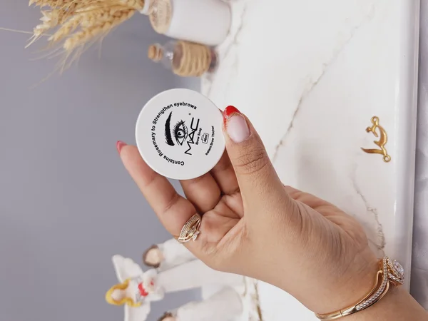 ژل لیفت مژه و ابرو کاسه ای