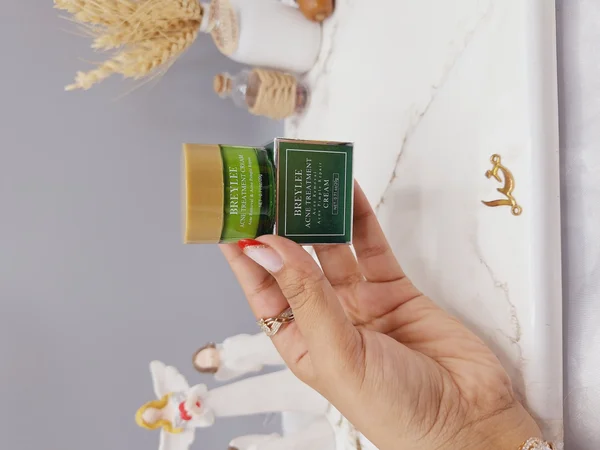 کرم درمان کننده جوش و آکنه چای سبز برند بریلی BREYLEE کد 1589