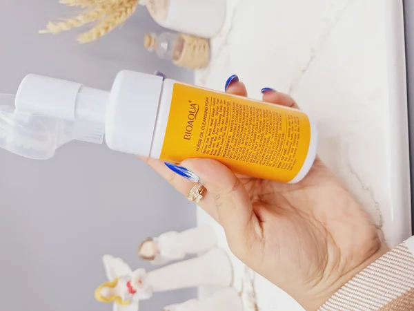 فوم براش دار ضد چین و چروک روغن اسب بیوآکوا حجم 120 میل کد 34236