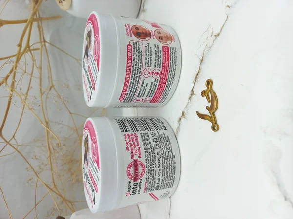 کرم کاسه ای سفید کننده و آبرسان قوی شیر  الاغ وکالی ‏Wokali‏  کد 3050