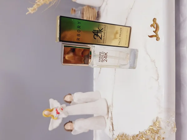 پرایمر آرایشی حاوی ذرات طلا برند RBORY کد R07011 (اصلی)