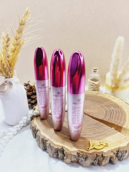 ریمل پرطرفدار مشکی بدنه فلزی صورتی اسسس ECCSECE