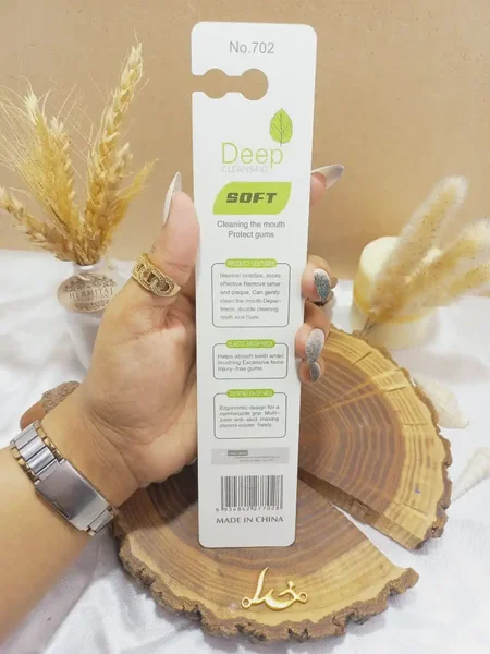 مسواک باکیفیت تمیزکننده عمیق چوفن CHOFN کد 702