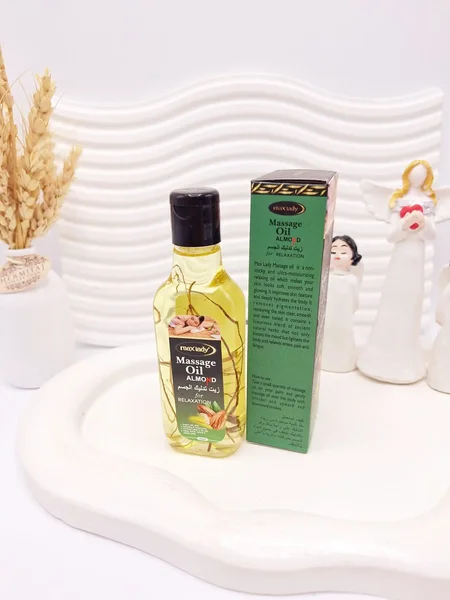 روغن ماساژ و تسکین دهنده درد عضلانی عصاره روغن بادام برند مکس لیدی کد 2954