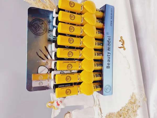 ریمل طرح صدف دریایی دارای سه فرچه مختلف برند Beauty model کد M007