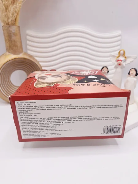 پک 6 تایی رژ لب جامد پوکه ای طرح لب برند LOVÉ RAIN کد NO:LR-LS2015