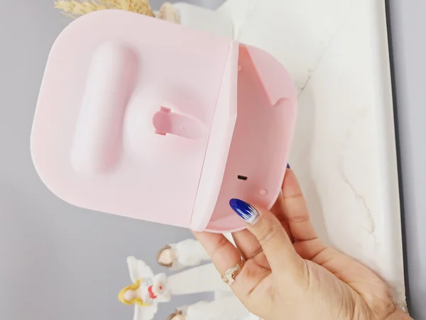 آینه رینگ لایت دار لمسی بسیار پرطرفدار مدل مربعی زیبا( رنگ صورتی )