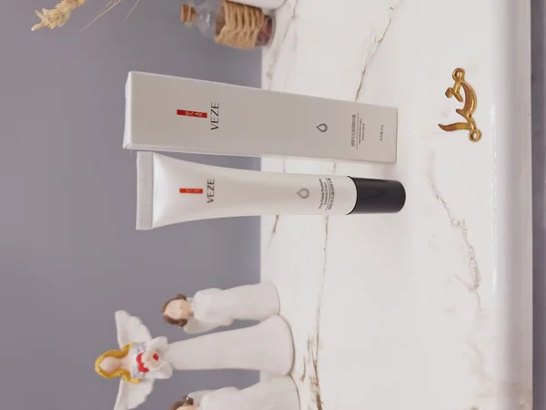 کرم تیوپی رفع جوش و منافذ باز صورت برند ونزن کد fz67901