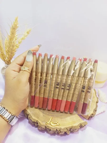 رژ مدادی تراش دار پوکه زرد یوبی YUBE بسته 12 عددی | پخش عمده