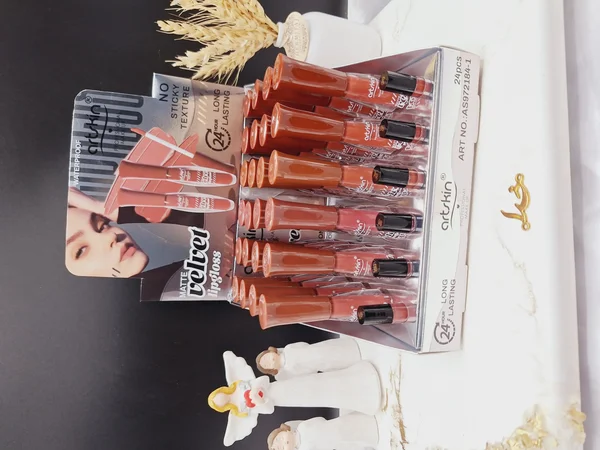 پک 6 عددی رژ مایع مخملی 24 ساعته مدل کوزه ای برند آرت اسکین artskin کد SA972184-1