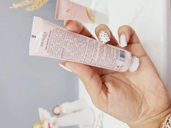 کرم دست تکی اسب تک شاخ رنگین کمان بیوآکوا کد 8246