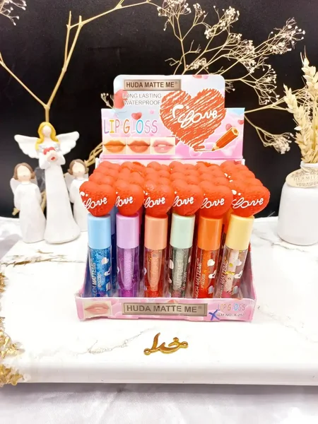 برق لب حرارتی و شاین دار طرح قلب هدا مات می HUDA MATTE ME کد X253