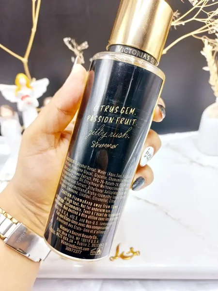 بادی اسپلش 250 ml شاین دار ویکتوریا سکرت مدل GOLD اورجینال