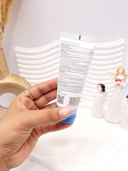 ژل شست و شو ضد جوش و آکنه برند لاروش پوزای (بدون کارتن) کد 8561