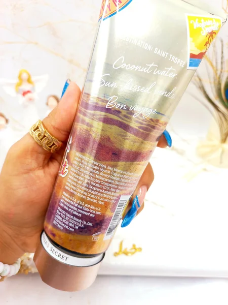 لوسیون معروف مرطوب کننده بدن 236 میل Beauh Dreams FOrever برند ویکتوریا سکرت کد 6696| پخش عمده