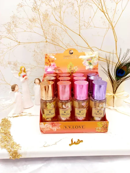 بادی اسپلش پرطرفدار وی وی لاو V V LOVE رایحه شیرین و میوه ای کد VL905829B