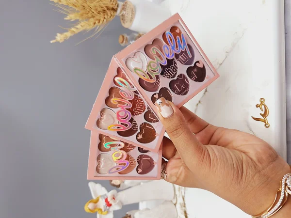 سایه چشم قلبی 9 رنگ دوست داشتنی برند DoDoGirl کدNo:202211