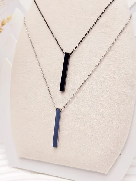 ست گردنبند دوتایی کاپلی طرح مکعب نقره ای و مشکی