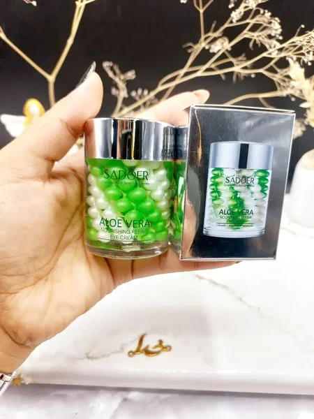 کرم دور چشم ضد پیری و جوانساز 98 درصد آلوئه ورا سادور SADOER کد 1780