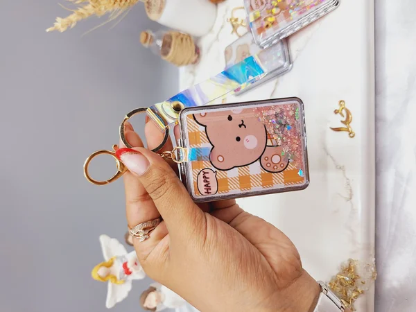 آینه شاین اکلیلی مستطیلی طرح خرس بانمک به همراه آویز قفلی کد 66019