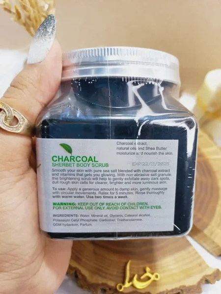 اسکراب پرطرفدار 350 میل شنی صورت و بدن رایحه زغال ایور روزا EVER ROSA اصلی کد ER90009