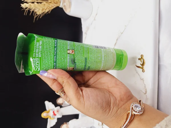 اسکراب و لایه بردار کوچک کننده منافذ رایحه آلوئه ورا وکالی WKL681