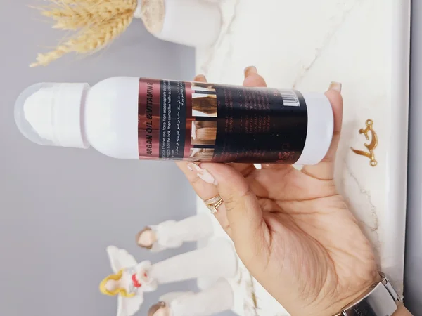 اسپری مو مغز روغن شی باتر مناسب برای درخشان کننده و صاف کنندگی مو برند Potosolo کد p-8011