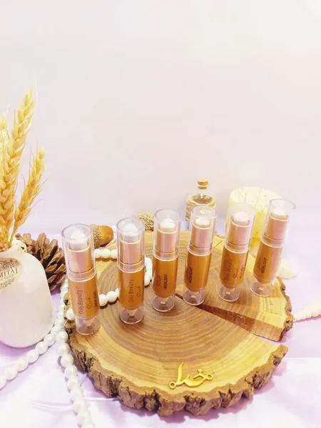 هایلایتر شاین دار دو طرفه پد دار اونلی بیوتی  Only Beauty کد H017