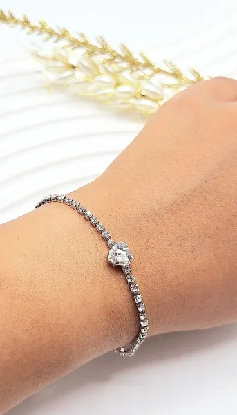 دستبند جواهری قلب نقره ای فول نگین استیل