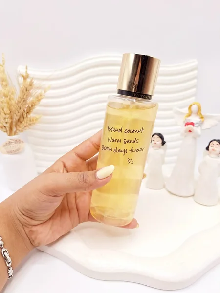 بادی اسپلش 250 ml شاین دار ویکتوریا سکرت مدل Coconut Passion Shimmer اورجینال