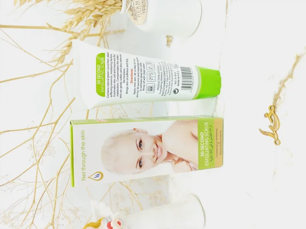  ژل اسکراب لایه بردار و روشن کننده فوری 30 ثانیه ای صورت و بدن (خیار) XQM کد x1942